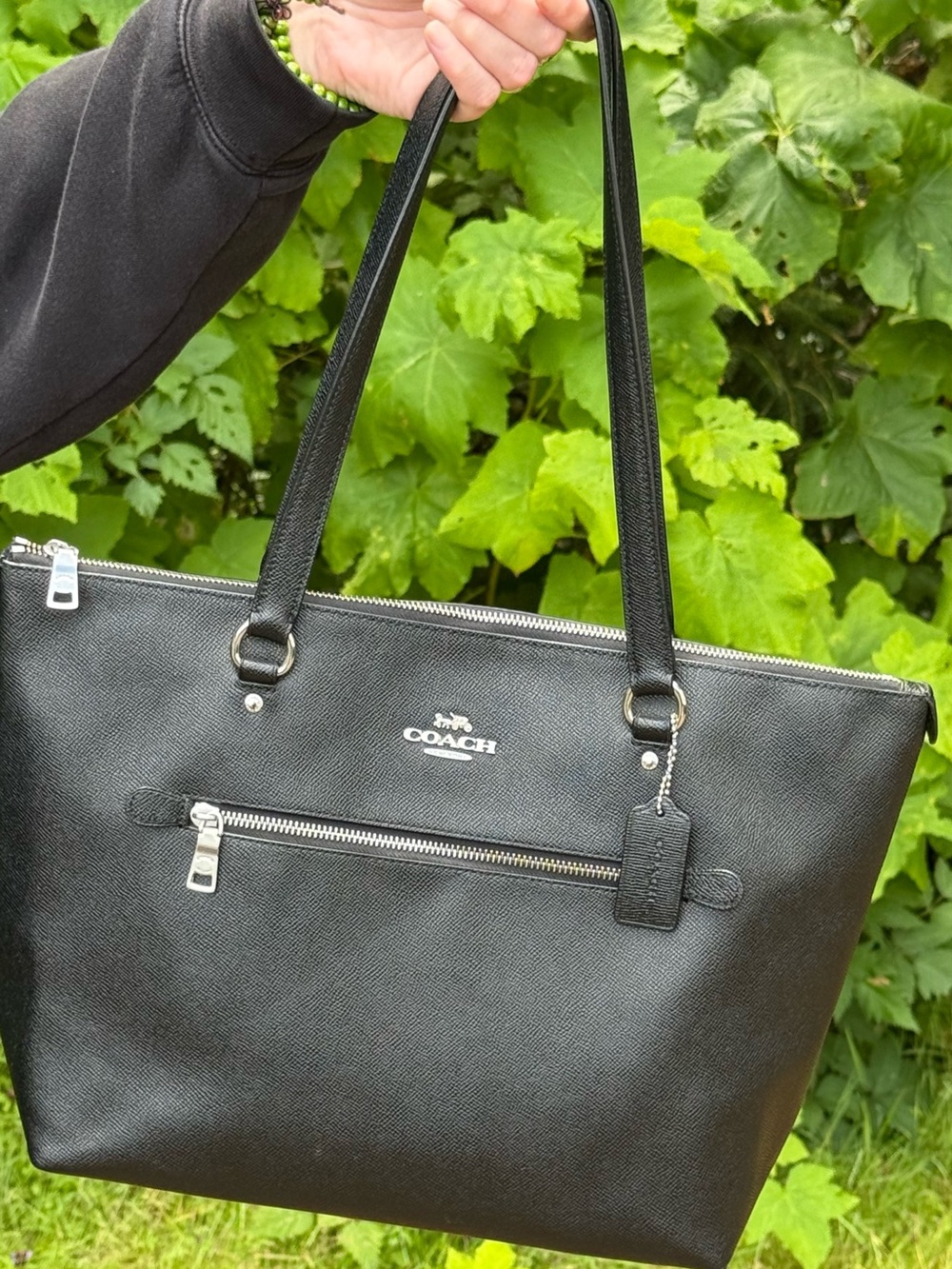 Coach Black Saffiano Leather Zip Tote B2178-F79608 comes w/dust bag